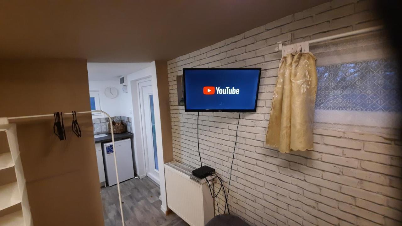 Hi-Bp Garden City Batsanyi Tiny House Near The City Train With Free Parking Budapesta Exterior foto