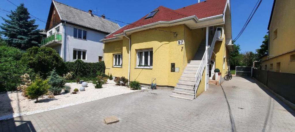 Hi-Bp Garden City Batsanyi Tiny House Near The City Train With Free Parking Budapesta Exterior foto