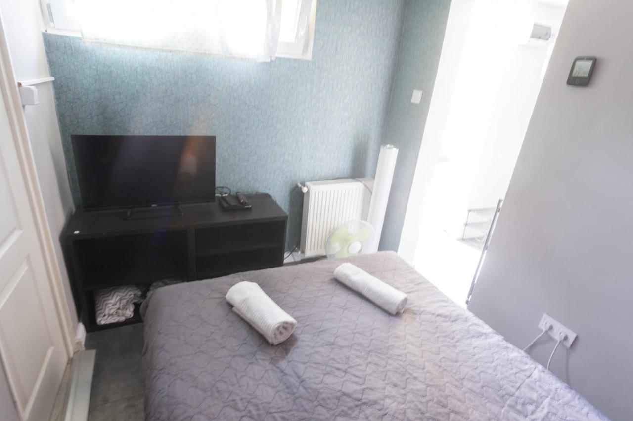 Hi-Bp Garden City Batsanyi Tiny House Near The City Train With Free Parking Budapesta Exterior foto